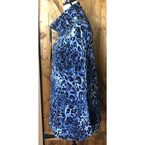 Susan Graver Weekend Print French Terry Tunic - Picture 4 of 6